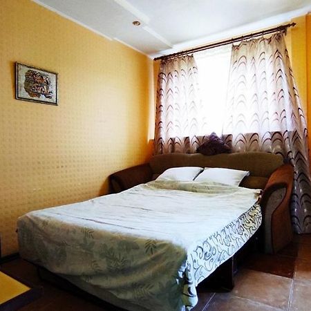 Two-Room Apartment Metro Levada 哈尔科夫 外观 照片